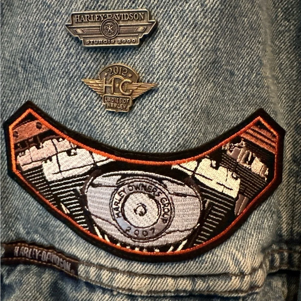 RARE Men's Harley Davidson Moto Waco TX Jean Jacket with Pins Patches Sz XL